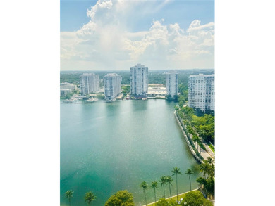 Little Maule Lake Condo For Sale in Aventura Florida
