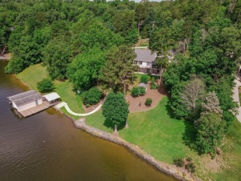 Waterfront home for sale, 70 Wildwood Rd, Semora, NC - Lake Home For Sale in Semora, North Carolina