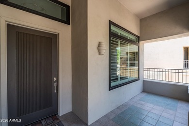 Beautifully updated 4-bedroom + loft, 3-bath residence offering - photo 3