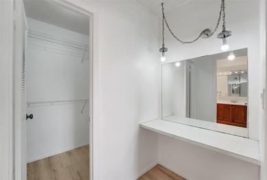 Priced to sell!!! Exquisite top-floor 3-bedroom, 2-bathroom with - photo 12