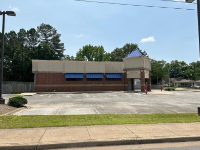 Great Neighborhood Commercial location at a signaled