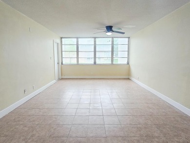 **Motivated Seller!** Bright and spacious, beautifully updated - photo 4