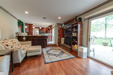 Impeccably maintained 2,000 sq. ft. move-in ready Splanch set on - photo 14