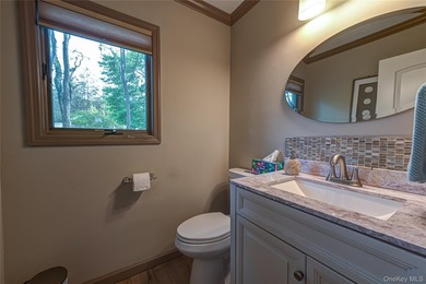 Impeccably maintained 2,000 sq. ft. move-in ready Splanch set on - photo 16