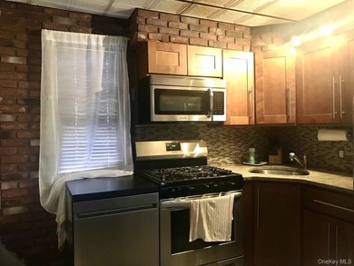 Income-producing two-family home located in the heart of Bayside - photo 4