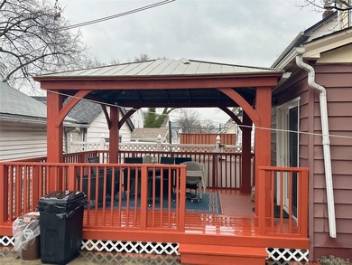 Income-producing two-family home located in the heart of Bayside - photo 7