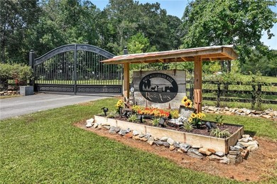 (private lake, pond, coastal) Home For Sale in Commerce Georgia