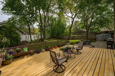 Impeccably maintained 2,000 sq. ft. move-in ready Splanch set on - photo 32