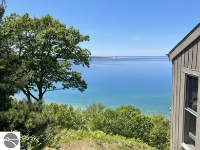 Located high above the Lake Michigan beach with incredible views - photo 2