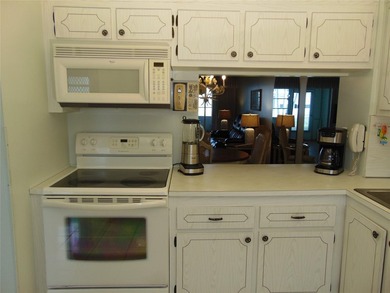 FIRST FLOOR. INCREDIBLE DEAL ON A 2 BEDROOM 2 BATH. BEAUTIFUL - photo 3