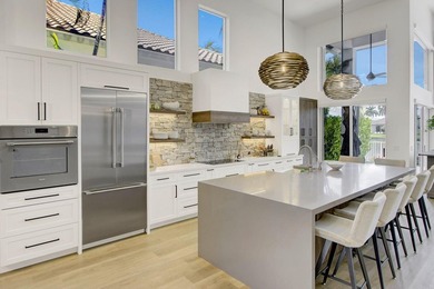 Lake vistas & interior design where classic elegance meets - photo 7