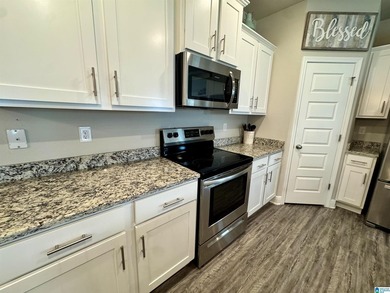 MOTIVATED SELLER. Say Hello to your new home in Turnberry - photo 11
