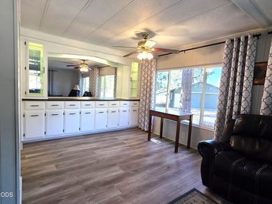 Welcome home to this beautifully maintained 3-bedroom - photo 13