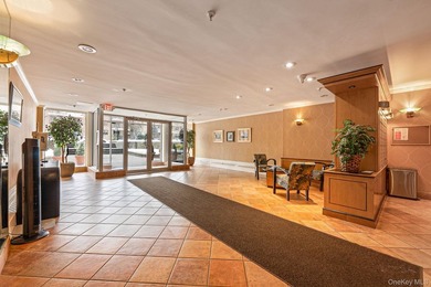 Welcome to this beautifully maintained 1-bedroom, 1-bath co-op - photo 15