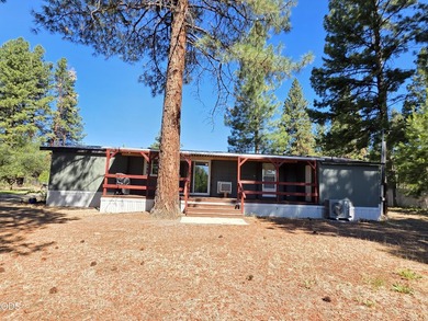 Welcome home to this beautifully maintained 3-bedroom - photo 36