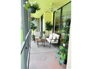 Convenient first-floor 2 bedroom, 2 bath split-plan condo with - photo 8