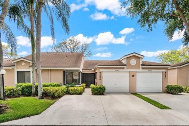 Lovely 2 beds/2 bath villa in beautiful gated 55+ Whisper Walk! - photo 4