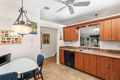 Lovely 2 beds/2 bath villa in beautiful gated 55+ Whisper Walk! - photo 8