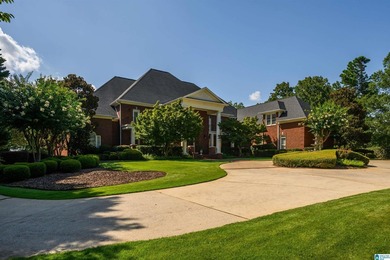 Extraordinary estate home offers luxurious living and - photo 2