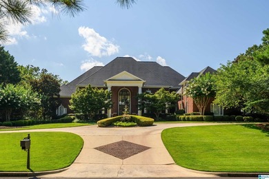 Extraordinary estate home offers luxurious living and - photo 4