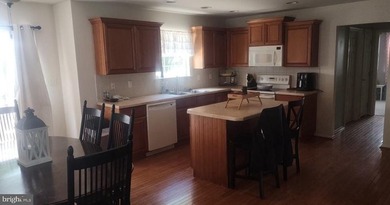 NOW PRICED BELOW MARKET FOR A QUICK SALERare Re-freshed 4/5 - photo 5