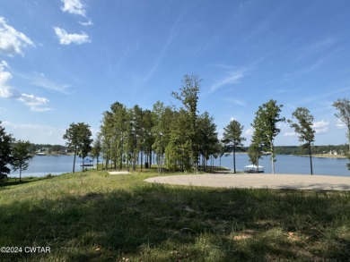 Carroll County 1000 Acre Lake Lot For Sale in Huntingdon Tennessee