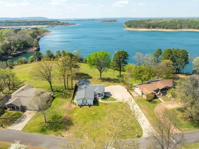 Lakefront home in one of the finest subdivisions in town! - photo 2