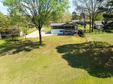 Lakefront home in one of the finest subdivisions in town! - photo 3