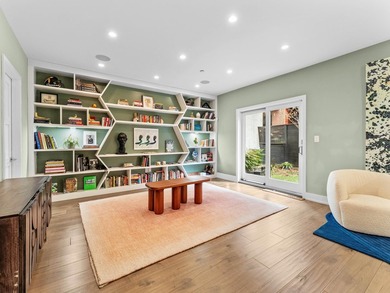 A Rare First Offering. A privately curated, custom end-unit - photo 13