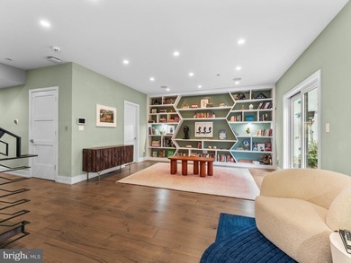 A Rare First Offering. A privately curated, custom end-unit - photo 15
