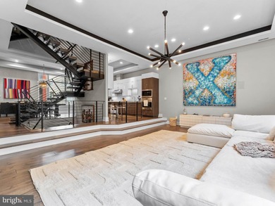 A Rare First Offering. A privately curated, custom end-unit - photo 22