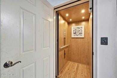 Spectacular Neuse River Waterfront Home with Elevator, Private - photo 25