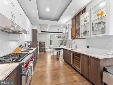 A Rare First Offering. A privately curated, custom end-unit - photo 26