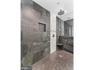 A Rare First Offering. A privately curated, custom end-unit - photo 32