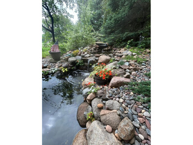 Welcome to your private retreat in The Woodlands of Livonia - photo 6