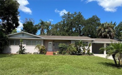 Lake Hollingsworth Home For Sale in Lakeland Florida