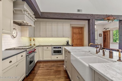 This beautiful 4-bedroom, 4.5-bathroom cottage offers 3,094 - photo 21