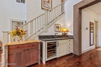 This beautiful 4-bedroom, 4.5-bathroom cottage offers 3,094 - photo 22