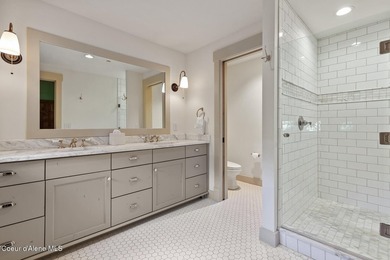 This beautiful 4-bedroom, 4.5-bathroom cottage offers 3,094 - photo 29