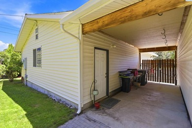 MLS# 294620 Just steps from the Columbia River and walking - photo 31