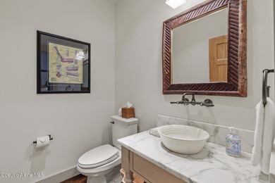 This beautiful 4-bedroom, 4.5-bathroom cottage offers 3,094 - photo 33