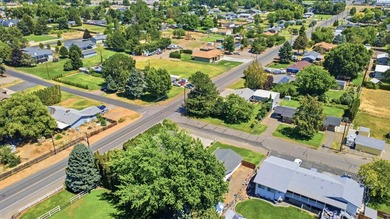 MLS# 294620 Just steps from the Columbia River and walking - photo 43