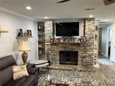 $7,500 NEW PRICE REDUCTION! Beautiful VILLA on the CANAL with - photo 4