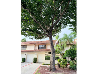 Lake Condo For Sale in Boca Raton, Florida