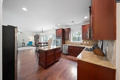 Minutes from Cobblestone Golf Club, Columbia Country Club, and - photo 15