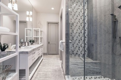 A Legacy Estate. Set on 35 acres, adjacent to BLM, and located 8 - photo 25