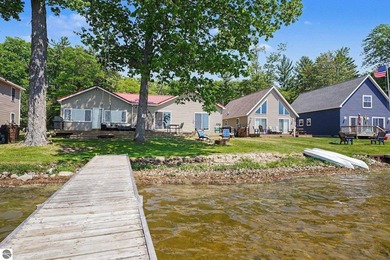 Enjoy effortless lakefront living in this completely remodeled - photo 7