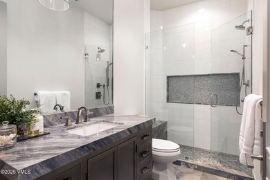 A Legacy Estate. Set on 35 acres, adjacent to BLM, and located 8 - photo 27