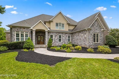 Experience luxury living in this exceptional custom-built home - photo 1