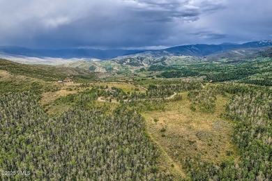 A Legacy Estate. Set on 35 acres, adjacent to BLM, and located 8 - photo 41